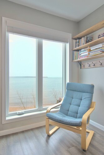 Amazing Lake Superior Views & Easy Walking Access to All Bayfield Has to Offer