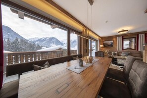 Dining - Nationalpark Chalet Dreiherrenspitze (Neukirchen)