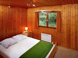 2 bedrooms, WiFi - Chalet in Belgium near Ardennes Forest (Heure)