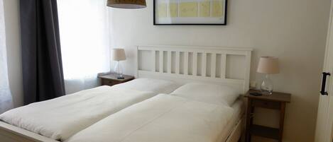 1 bedroom, WiFi, bed sheets