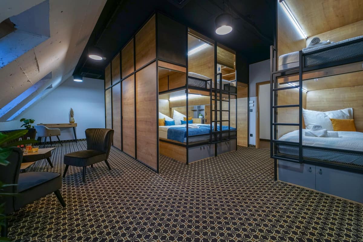 Classic Bottom Capsule 90 cm | Dorm