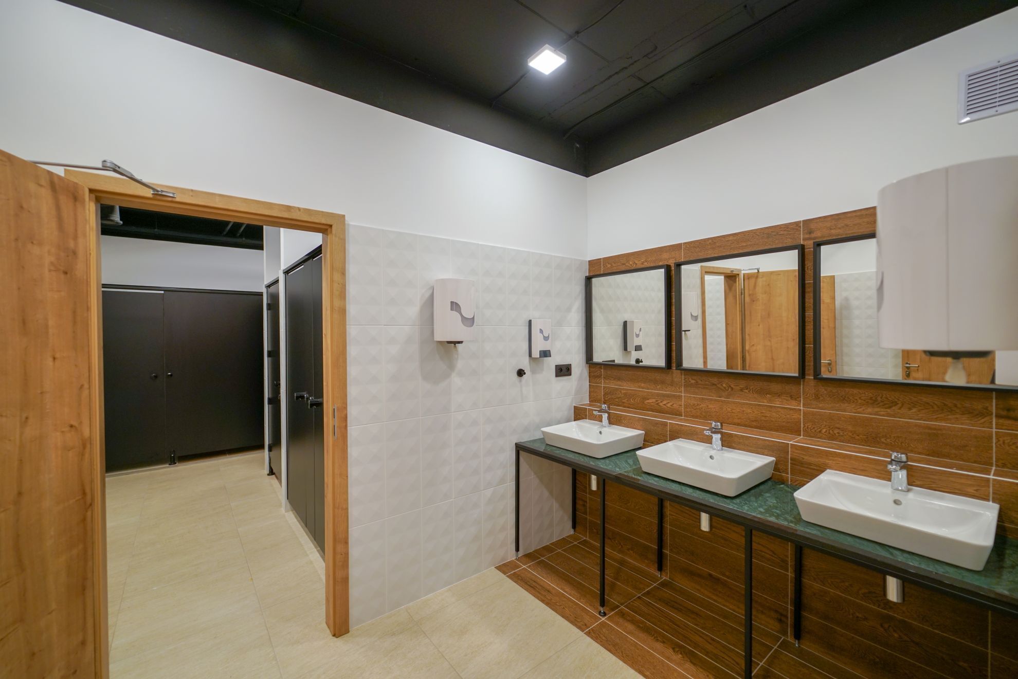 Photo - CHORS like a hotel - Capsule & NFT Boutique Hostel Bratislava - City Center