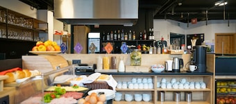 CHORS like a hotel | Capsule & NFT Boutique Hostel Bratislava | City Center