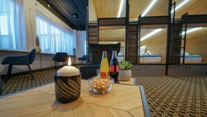 Comfort 6-Bed Capsule Room