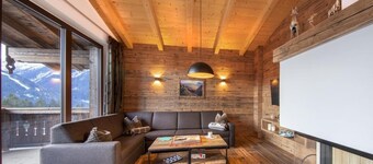 Alpine Chalet with Sauna and Balcony