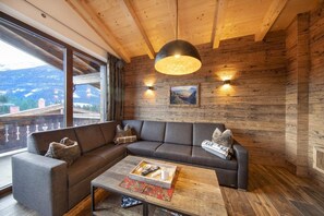 Fernseher, Kamin