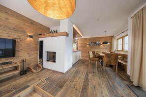 TV connectée, cheminée