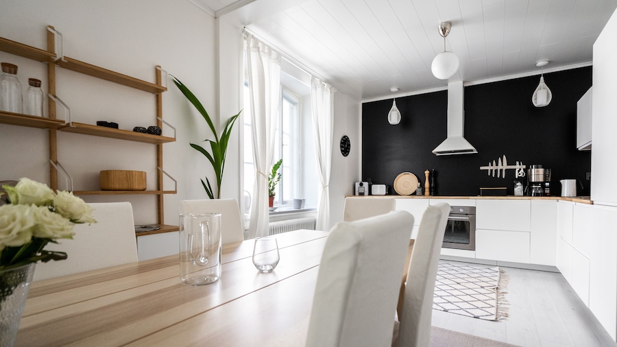 Luminous 1br next to Puu-Vallilla