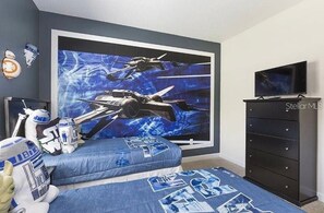 5 bedrooms, iron/ironing board, travel crib, free WiFi