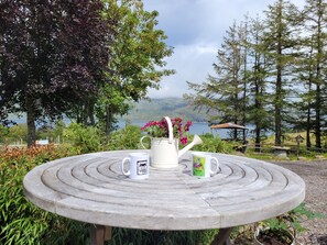 Romantic Cottage (Rustic Barn) | Terrace/patio - Sound of Durnamuck (Garve)