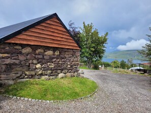 로맨틱 코티지 (Rustic Barn) | 테라스/파티오