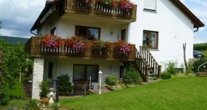 Family-friendly 3-star vacation apartment (85sqm) - with a beautiful view