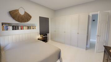 2 bedrooms, desk, iron/ironing board, free WiFi