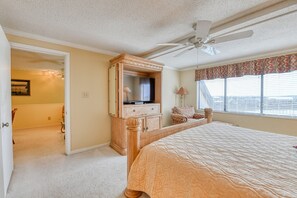 3 bedrooms, desk, free WiFi, bed sheets