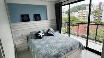 2 bedrooms, desk, free WiFi