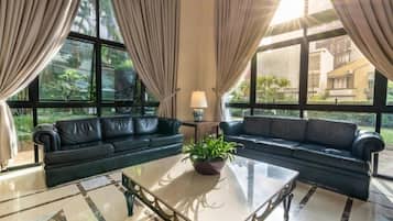 Comfort Apartment | Living area