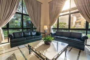 Comfort Apartment | Living area