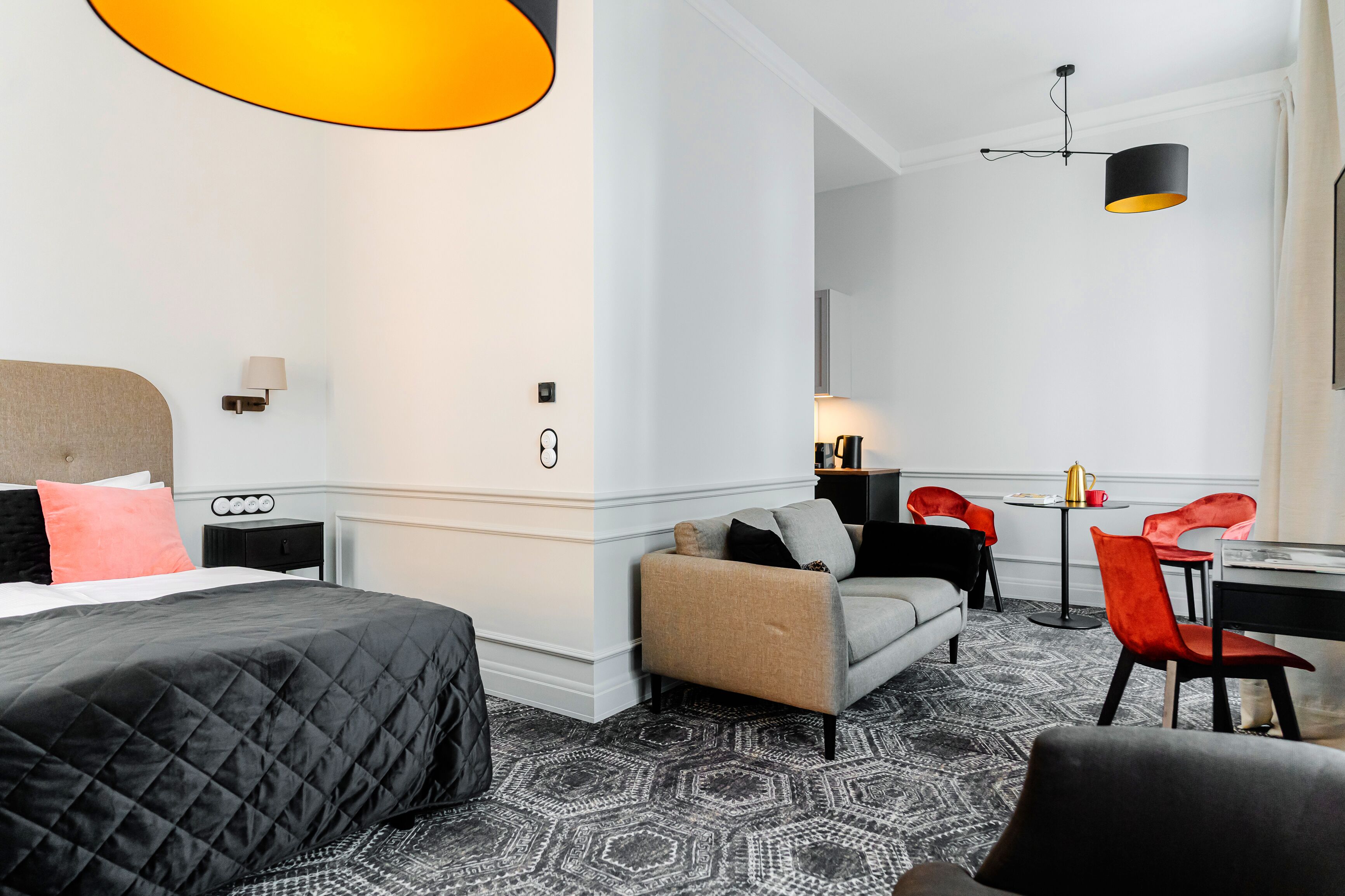Habitación Premium doble, 1 cama de matrimonio | Minibar, caja fuerte, escritorio y espacio para trabajar con un portátil
