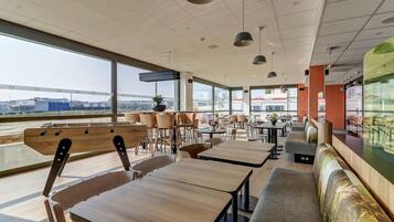 Dagelijks ontbijtbuffet (toeslag)