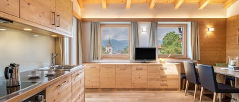 Geladeira, fogão, cooktop, lava-louças