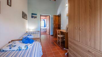 2 habitaciones, wifi gratis y ropa de cama