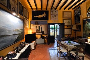 Dining - Apartment 'Navila Número 3' with Shared Pool, Wi-Fi and Air Conditioning (Eivissa)