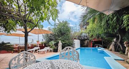 Apartment 'Navila Número 3' with Shared Pool, Wi-Fi and Air Conditioning