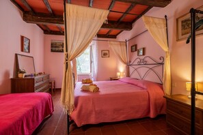 3 bedrooms, free WiFi, bed sheets