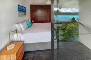 4 chambres, fer et planche à repasser, Wi-Fi, draps fournis