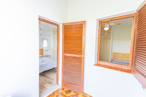 2 slaapkamers, een strijkplank/strijkijzer, gratis wifi, beddengoed