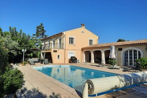 Piscine extérieure