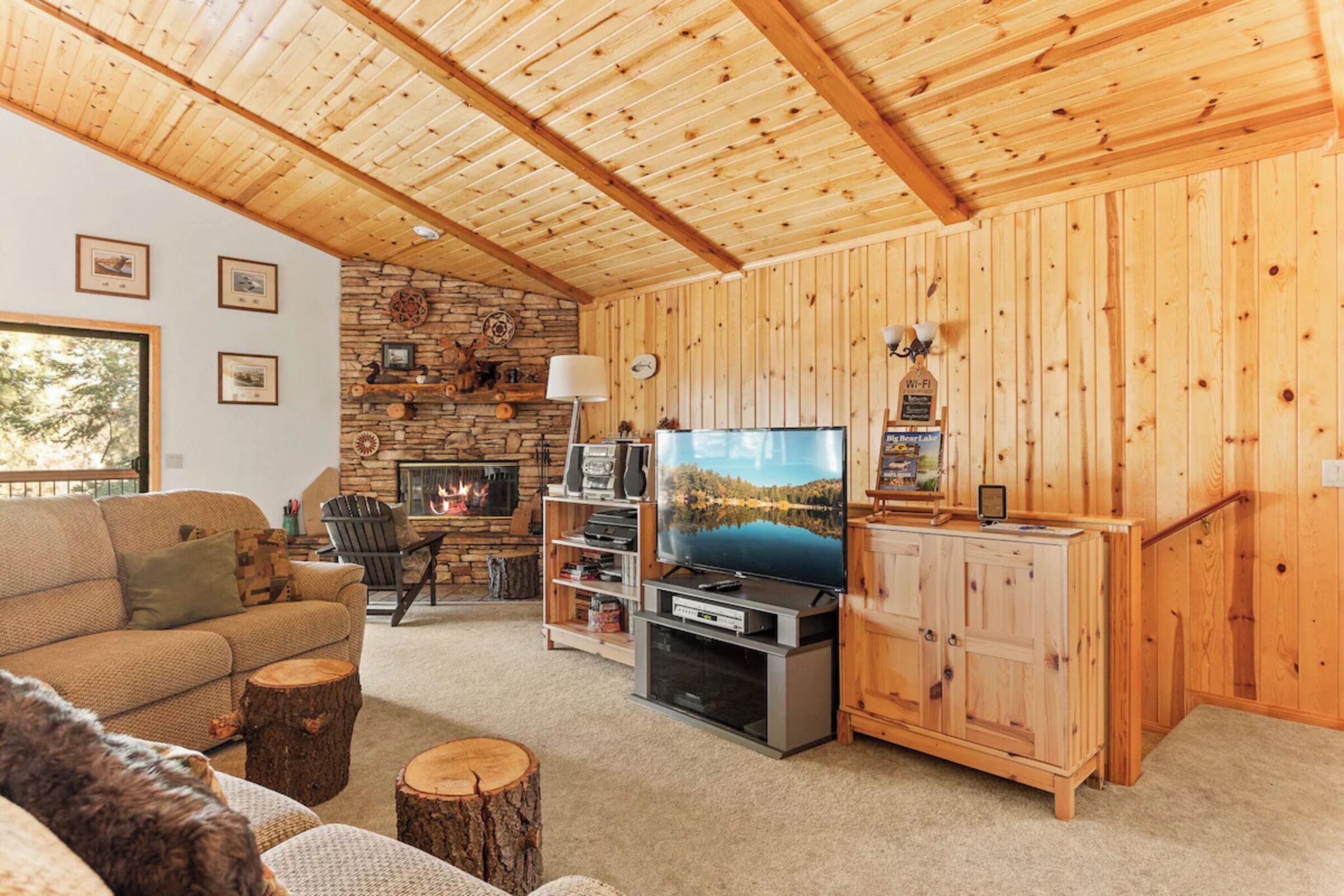 Beautiful home in Upper Moonridge near Bear Mountain
