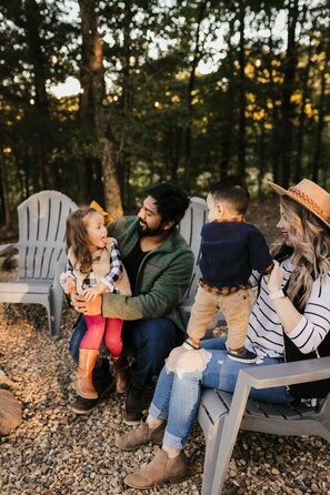 Property grounds - Luxury Glamping tent in Ouachita Mountains (Mena)