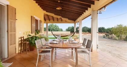 Rural retreat near beaches in Can Ferradura, Binissalem
