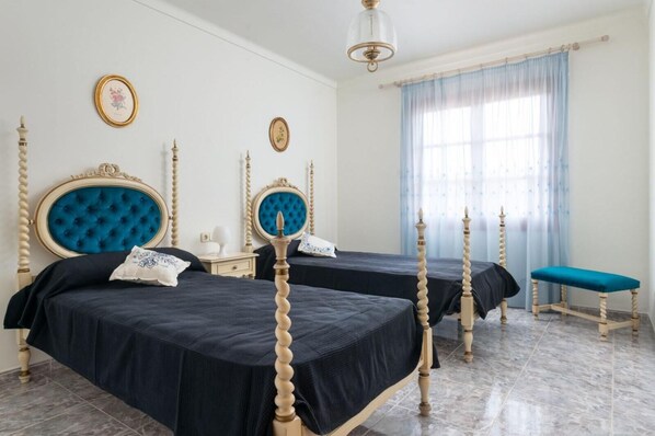2 chambres, lit parapluie, Wi-Fi, draps fournis