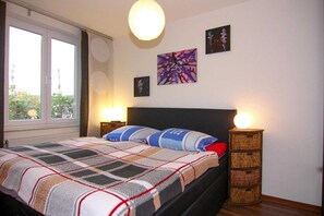 1 bedroom, travel cot, free WiFi - Ferienwohnung, Nienhagen (Nienhagen)