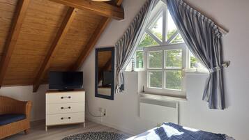2 Schlafzimmer, Reisekinderbett, kostenloses WLAN