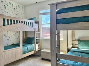 4 bedrooms, iron/ironing board, travel cot, free WiFi