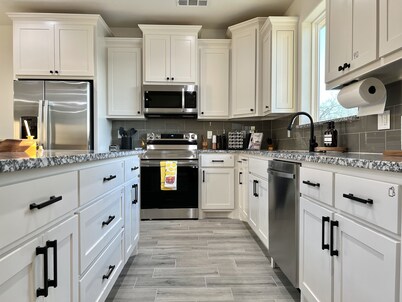 Peaceful Getaway in Granbury with Private Fishing & Gameroom