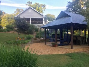 Property grounds - Countryside Retreat Near Athens & UGA (Hull)