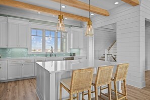 Fridge, microwave, oven, stovetop - Sea Pearl- Exquisite New Construction with Pool & Rooftop Deck (Atlantic Beach)