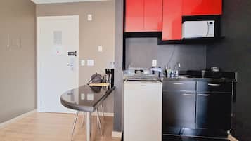 Apartamento | Cozinha privada | Frigobar