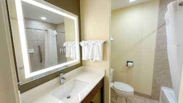 Bathtub, free toiletries, hair dryer, towels