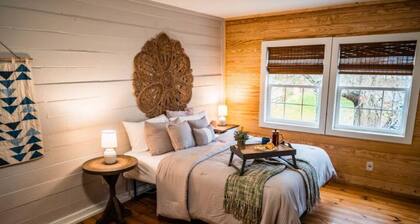 Book Now-Gvl-20 Min -TR-8 Min -Mtn Vws-19 Ac.-Farm