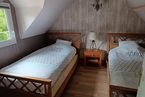 2 Schlafzimmer, Reisekinderbett, kostenloses WLAN
