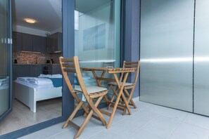 Estudio superior, balcón | Terraza o patio