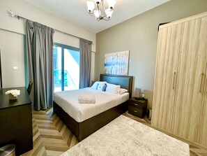 Design Apartment | 1 bedroom, iron/ironing board, free WiFi, individually furnished - SuperHost - Spacious Apartment In Business Bay With Canal View (Dubai)