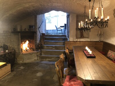 Historic house for friends and families, each room has its own bathroom.