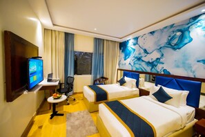 Premium bedding, memory-foam beds, minibar, in-room safe - Quality Inn Rockwell Grand, Bangalore (Bengaluru)