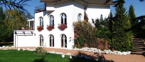 Esterni